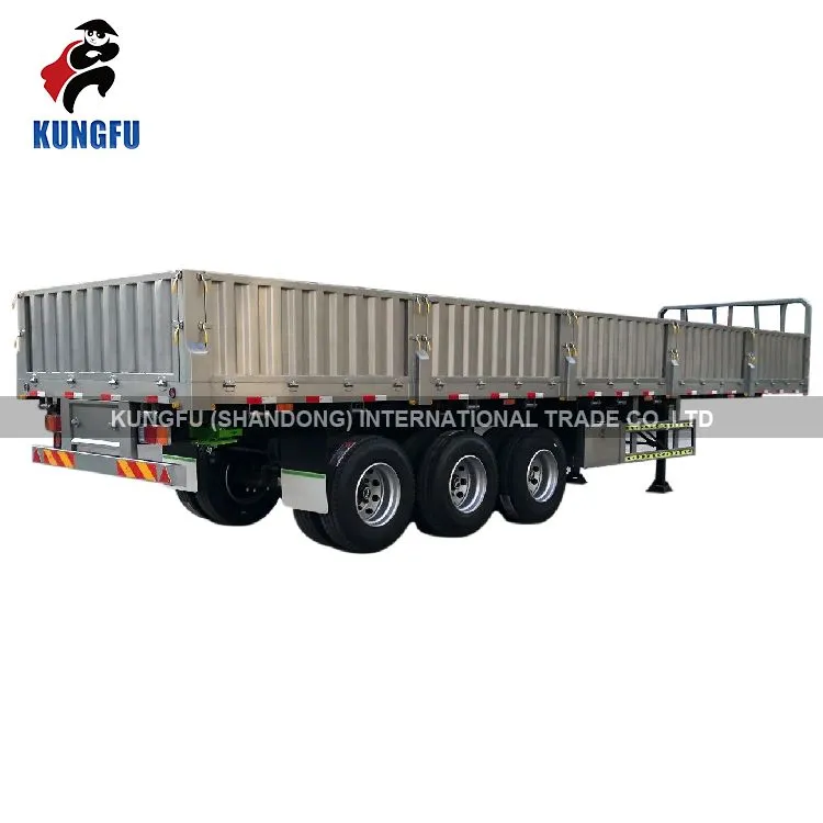 Грузовой полуприцеп с боковой стенкой